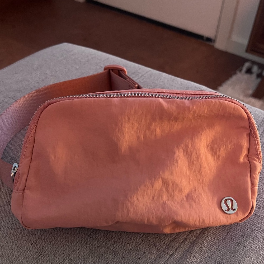 Lululemon belt bag
